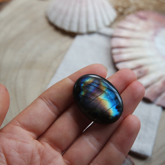 Labradorit Cabochon ~ 29YO