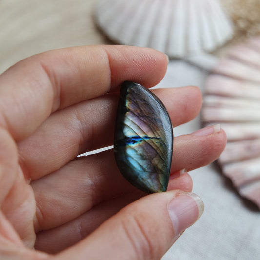 Labradorit Cabochon ~ 18YW