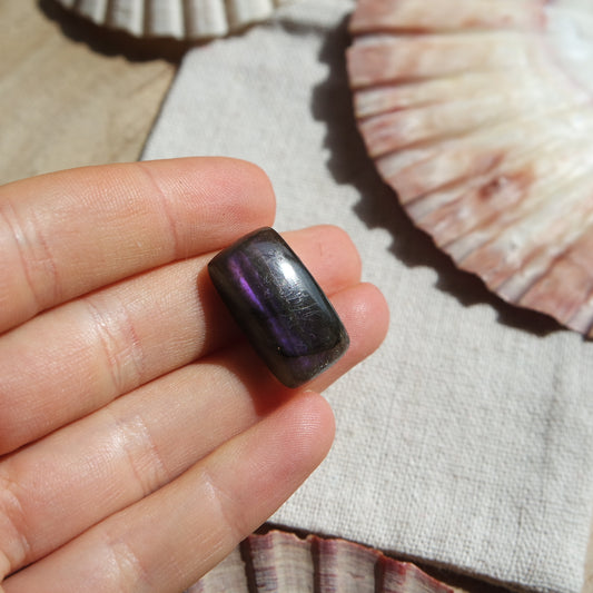 Lila Labradorit Cabochon ~ 12VB