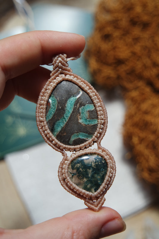 Makramee Kette Fokus mit Moosachat und Ton Cabochon