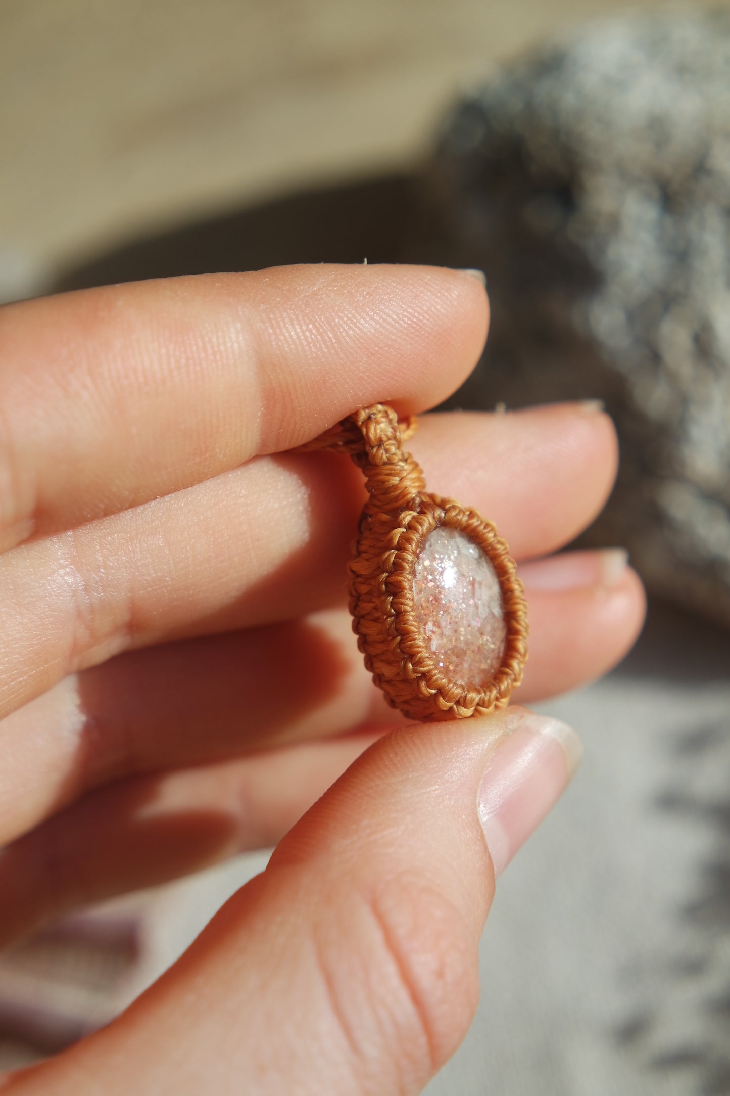 Sonnenstein Makramee Kette ~ SONNENHERZ