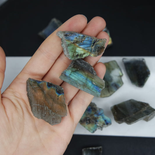 Labradorit stück klein