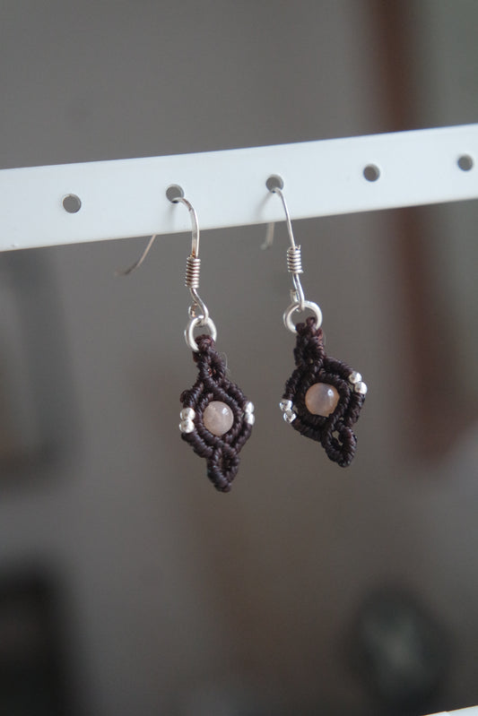 Mondstein Makramee Ohrringe ~ BRAUN