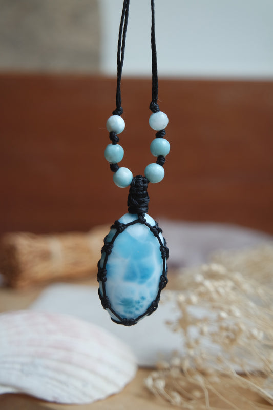 Larimar Kette Atlantiktraum handgemachter Makramee Edelsteinschmuck