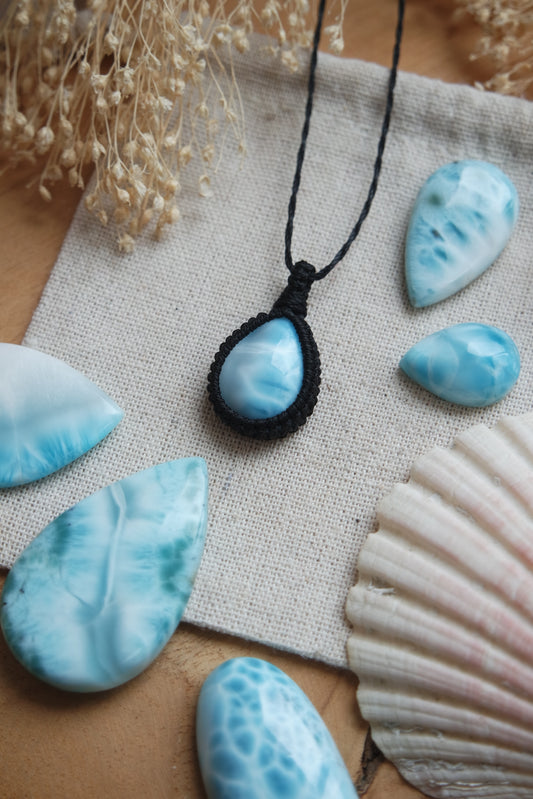 Larimar Naturstein Halskette blau weißes Muster