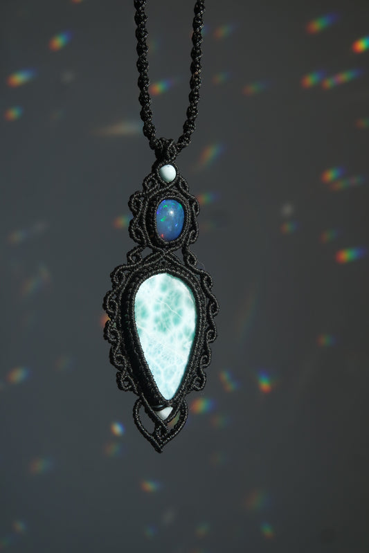 Larimar & Opal Makramee Kette ~MARISORA