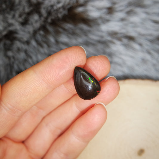 Äthiopischer Welo Opal (geräuchert) ~ L113