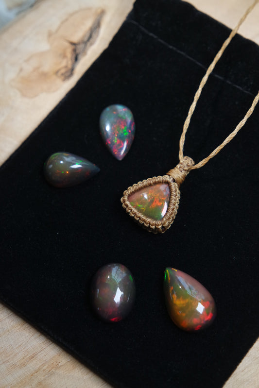 Opal Makramee Kette ~ Opal145