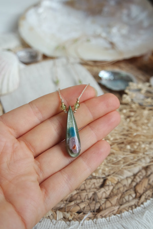 Simply Compassionate APATIT, PERIDOT Kette