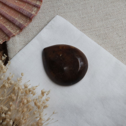 Bernstein Cabochon aus der Karibik ~ B50