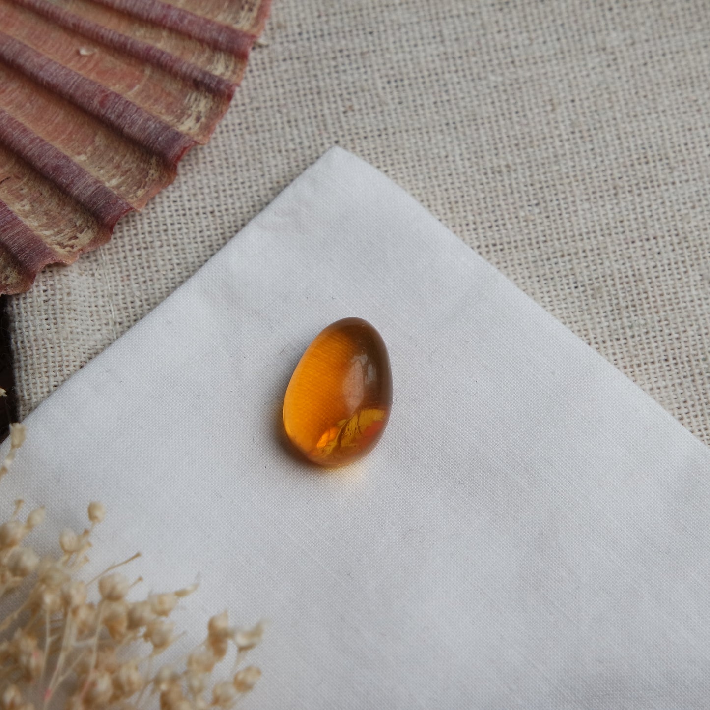 Bernstein Cabochon aus der Karibik ~ BB12