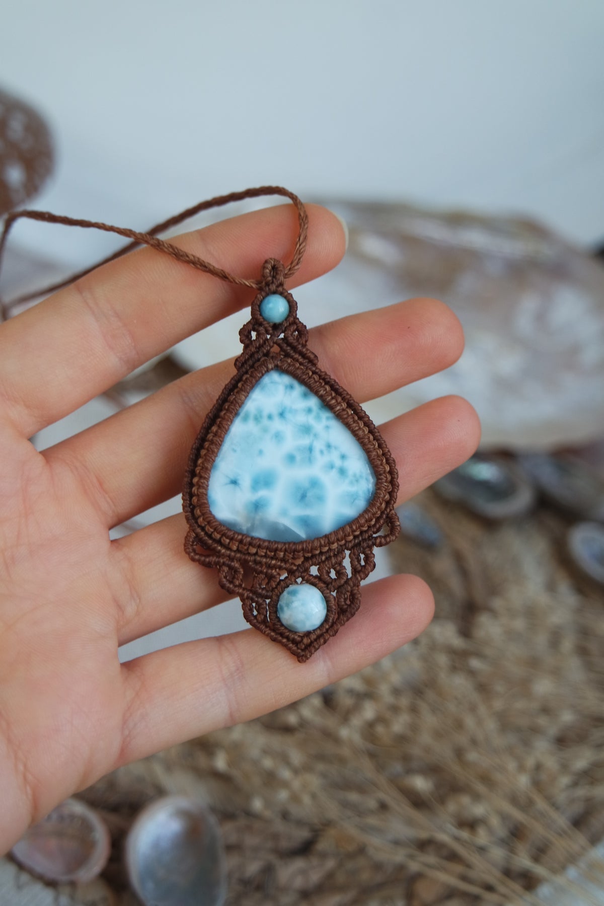 Larimar Makramee Kette