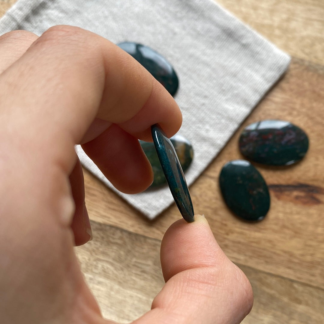 Heliotrop Cabochon ~ D3