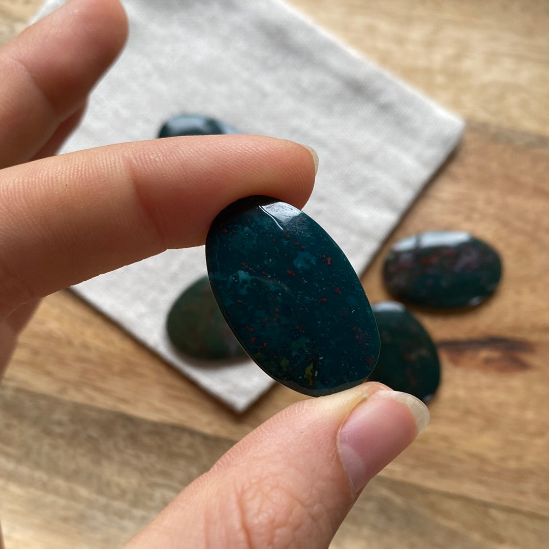 Heliotrop Cabochon ~ D3