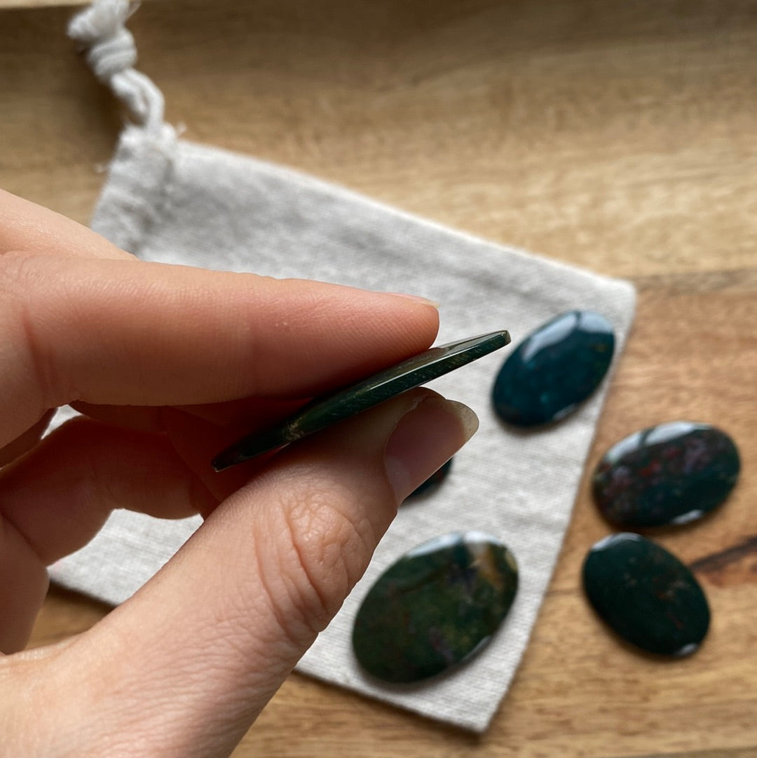 Heliotrop Cabochon ~ U5