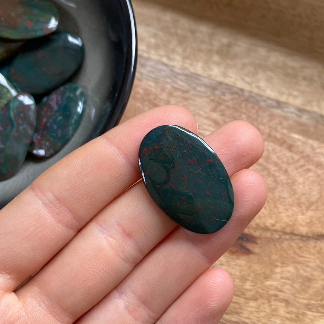 Heliotrop Cabochon ~ I3