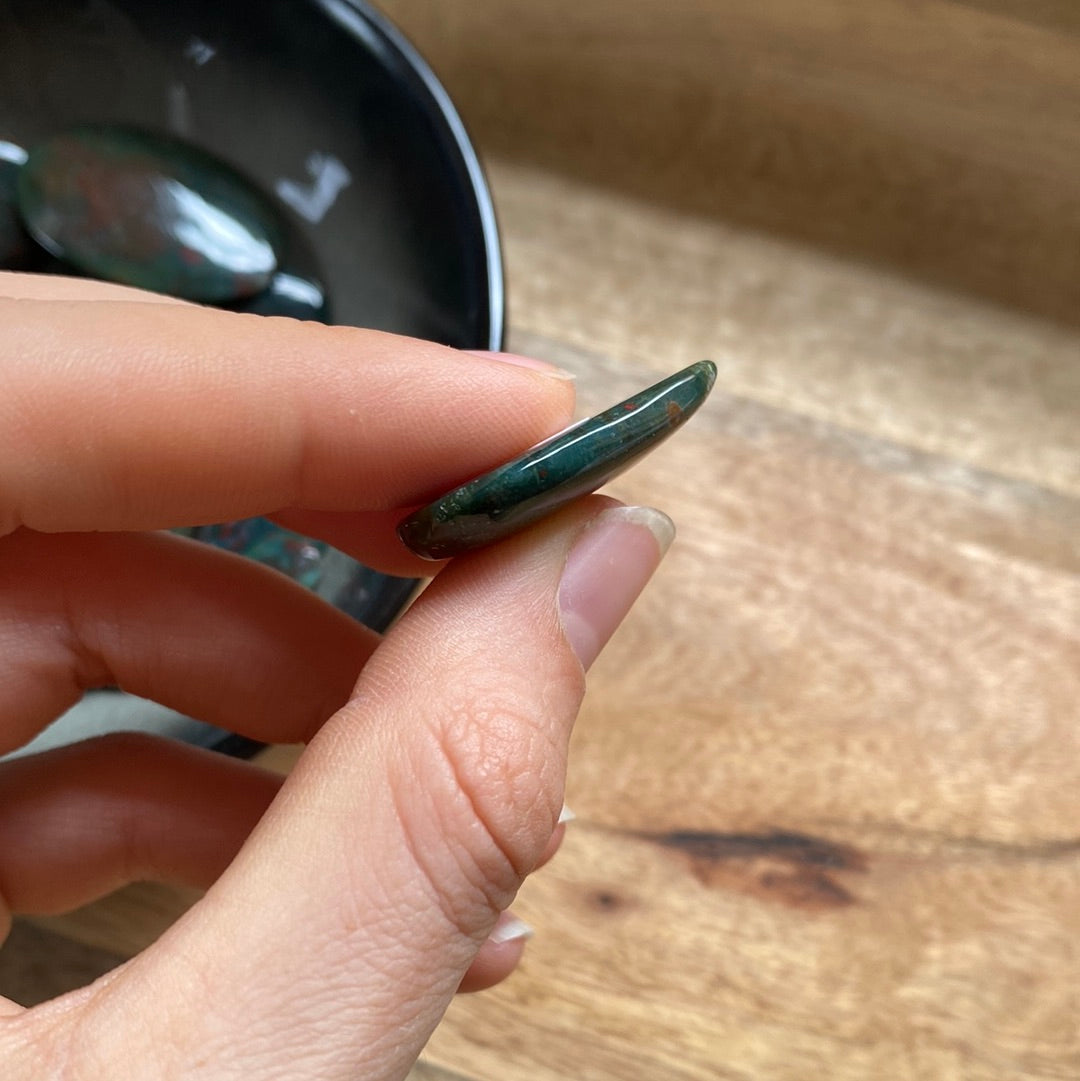 Heliotrop Cabochon ~ N3
