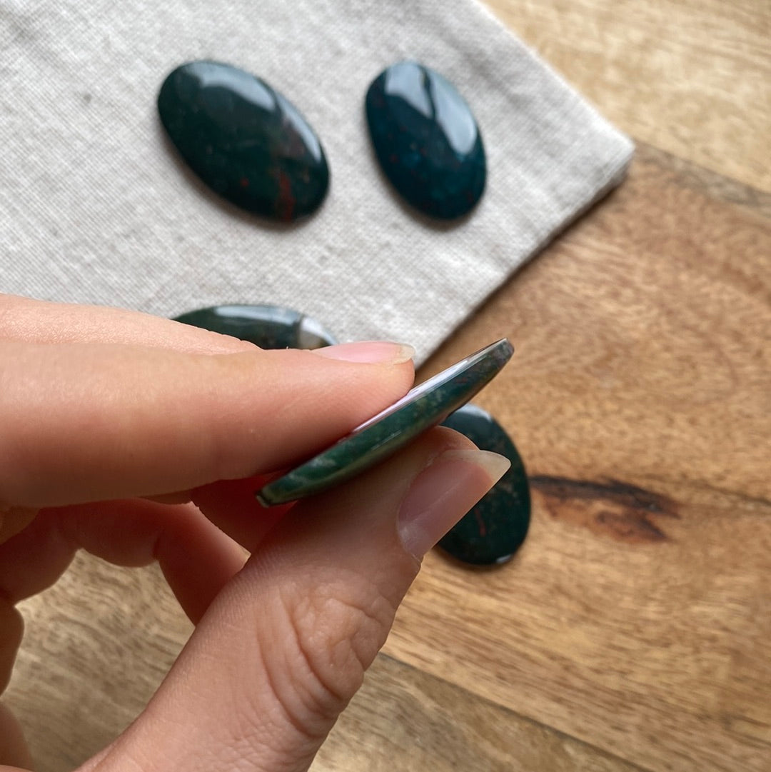 Heliotrop Cabochon ~ C4