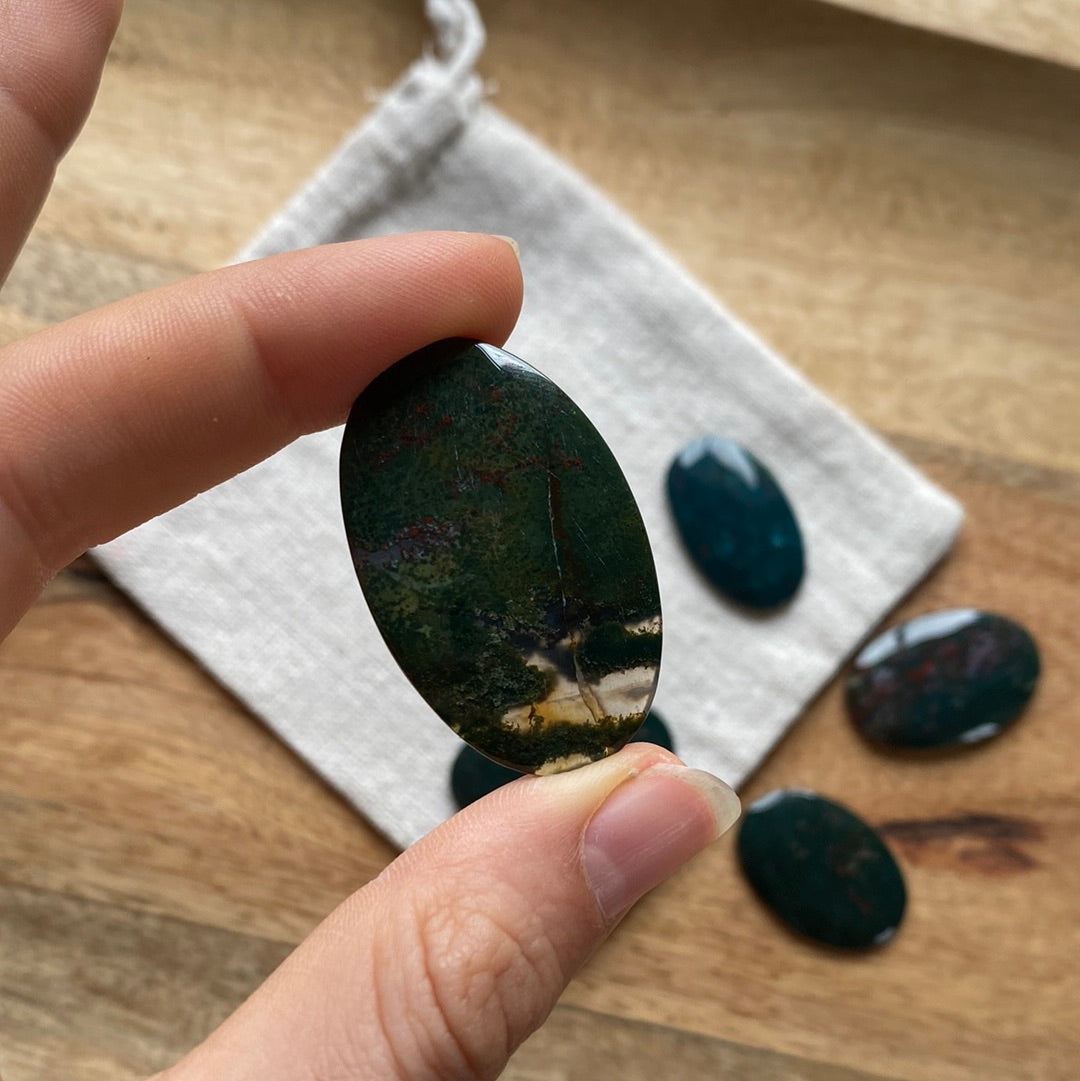 Heliotrop Cabochon ~ A5