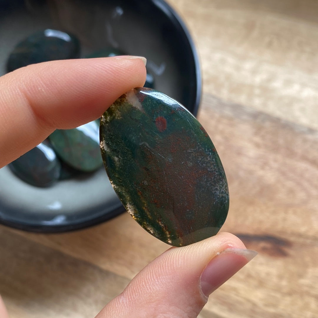 Heliotrop Cabochon ~ G5