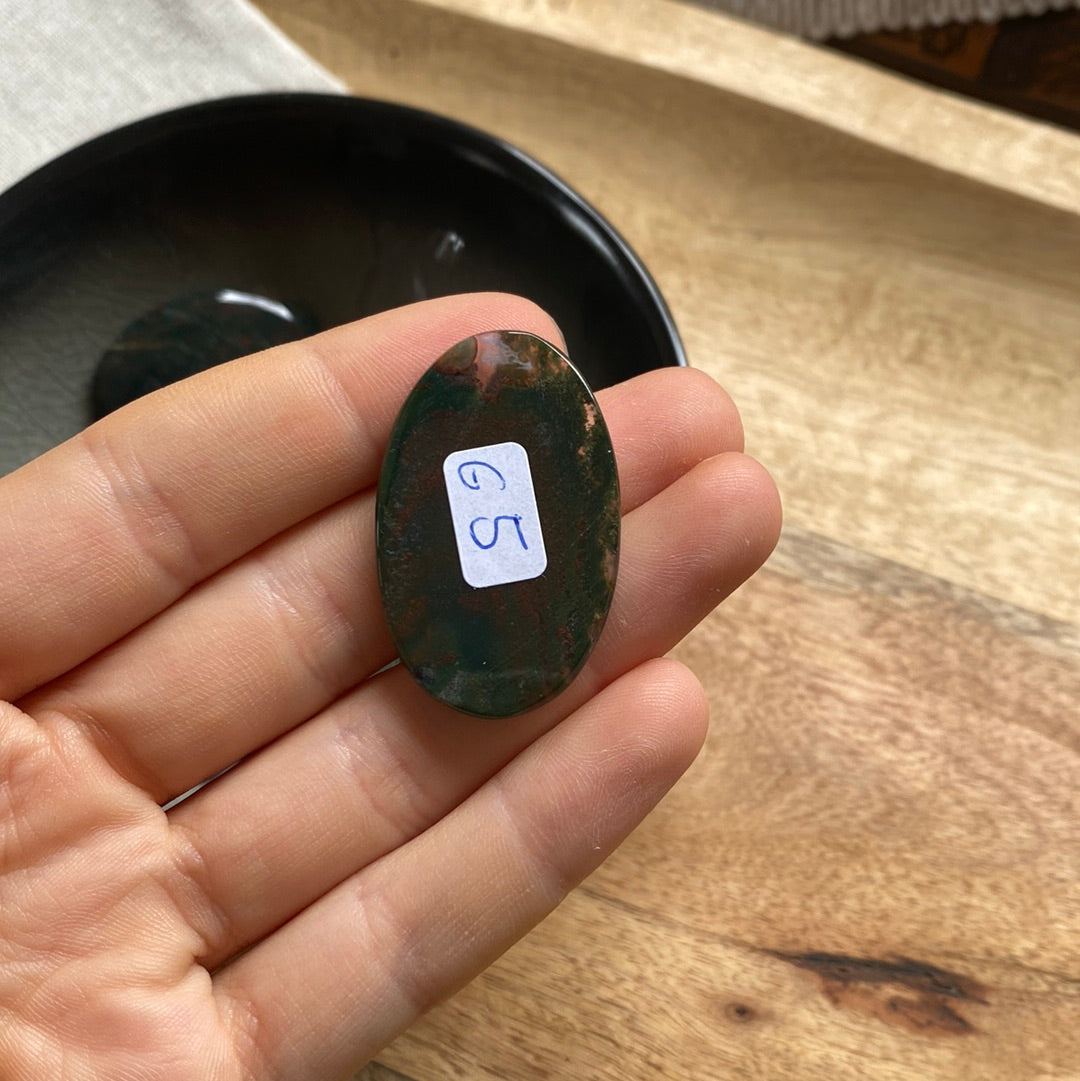 Heliotrop Cabochon ~ G5