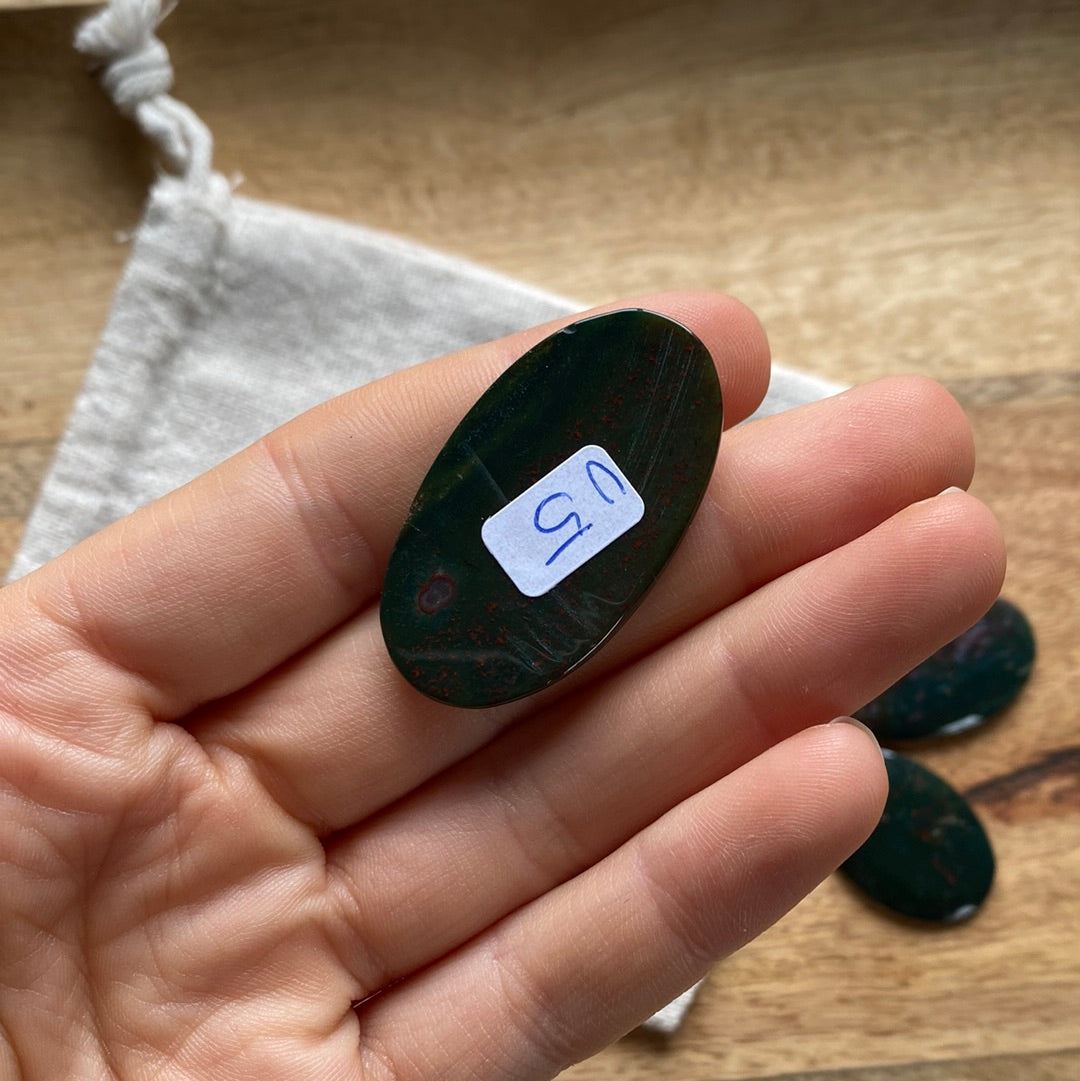 Heliotrop Cabochon ~ U5