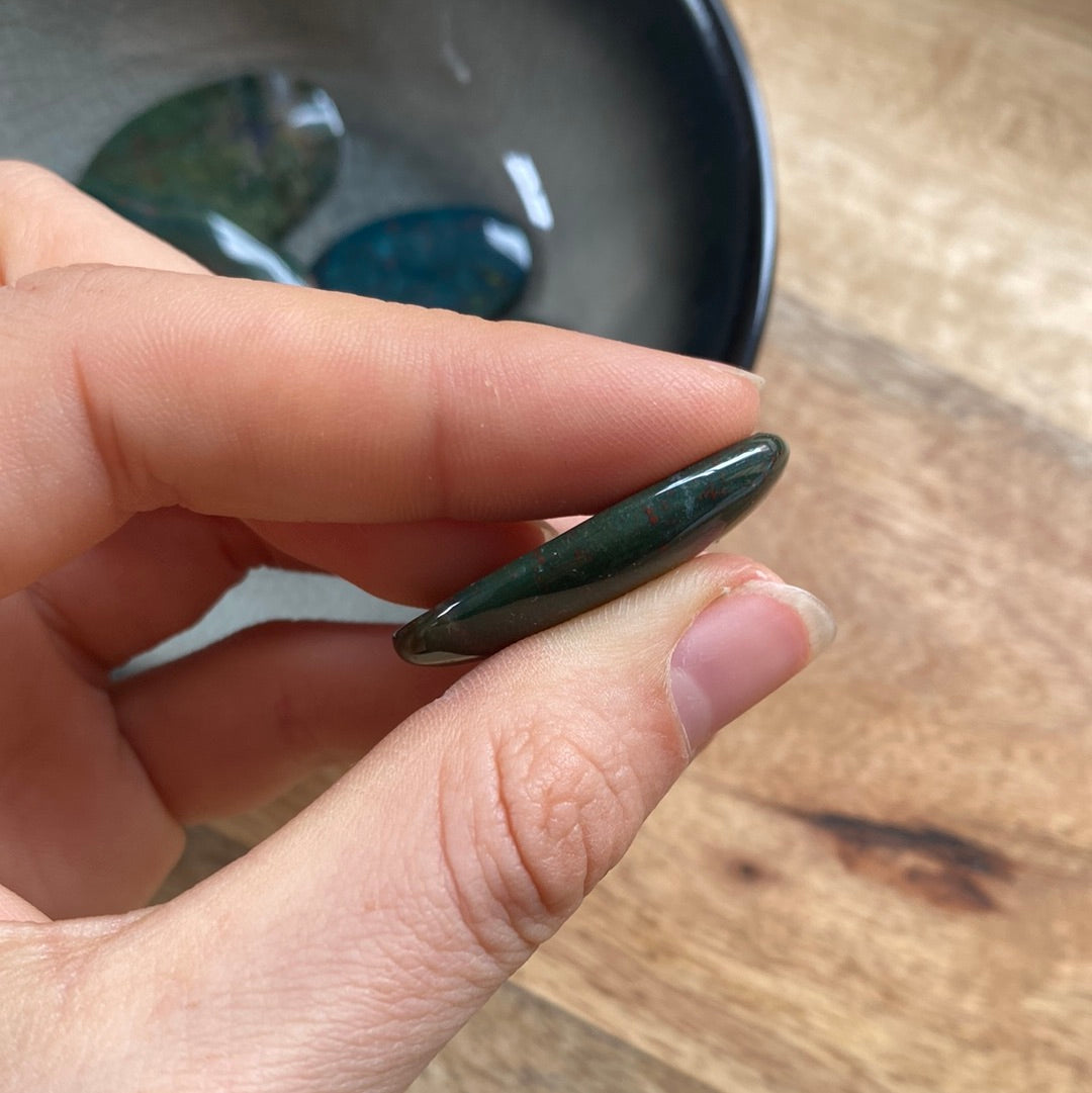 Heliotrop Cabochon ~ T4