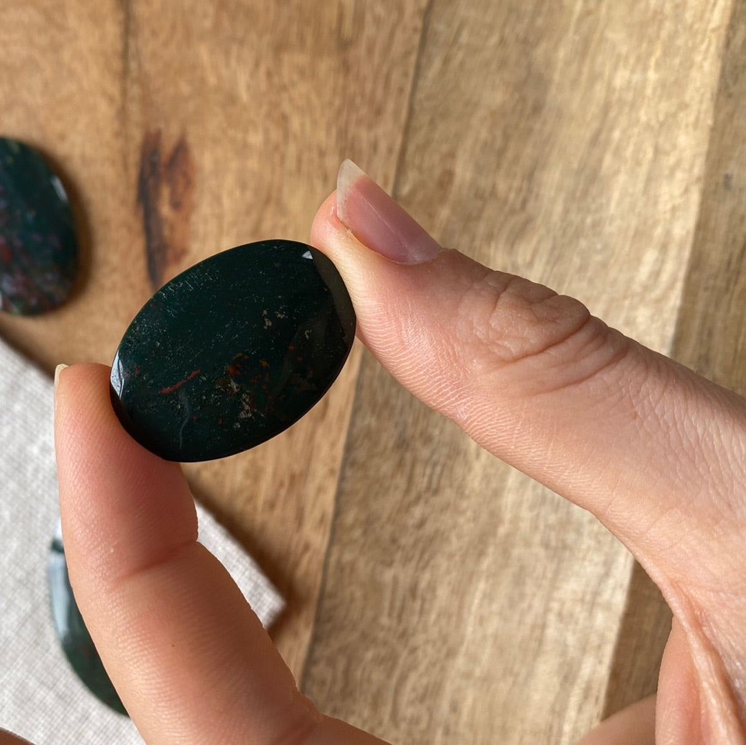 Heliotrop Cabochon ~ B3