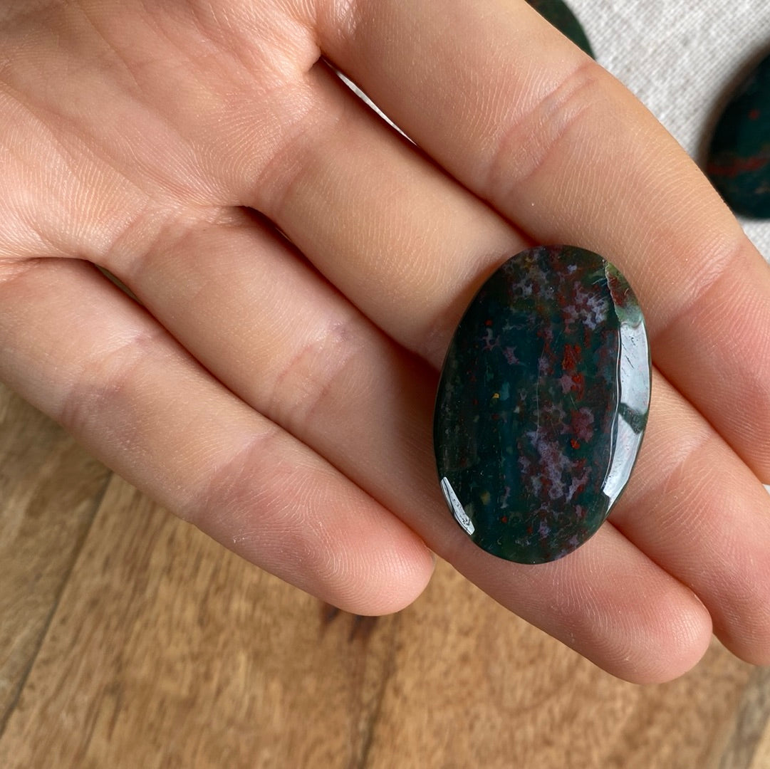 Heliotrop Cabochon ~ C4
