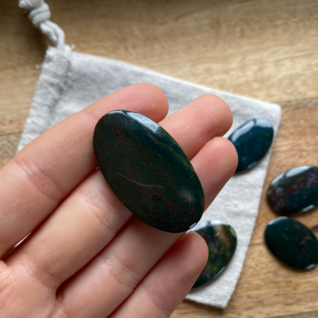 Heliotrop Cabochon ~ U5
