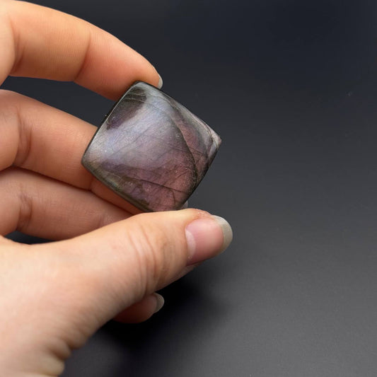 Lila Labradorit Cabochon ~ 34F