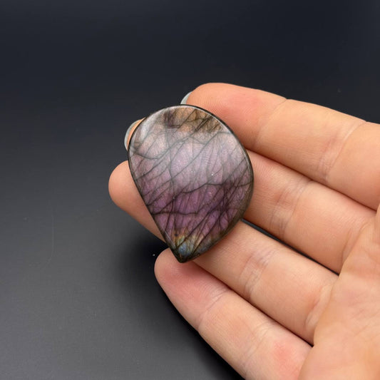 Lila Labradorit Cabochon ~ 34H