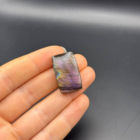 Lila Labradorit Cabochon ~ 14V