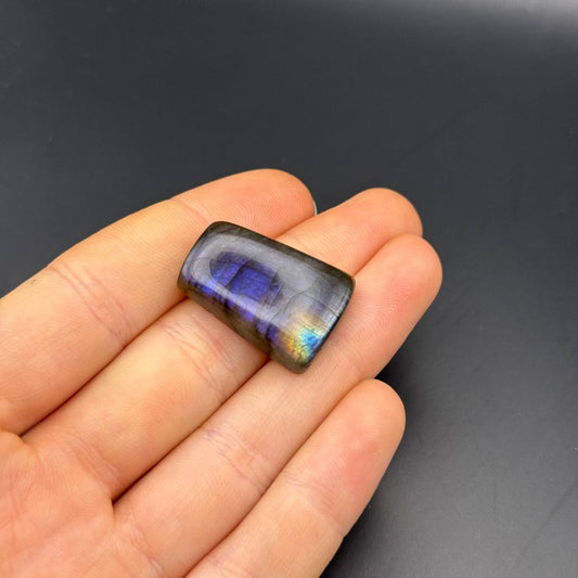 Lila Labradorit Cabochon ~ 14U