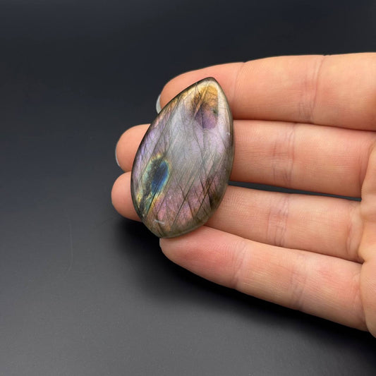 Lila Labradorit Cabochon ~ 34E