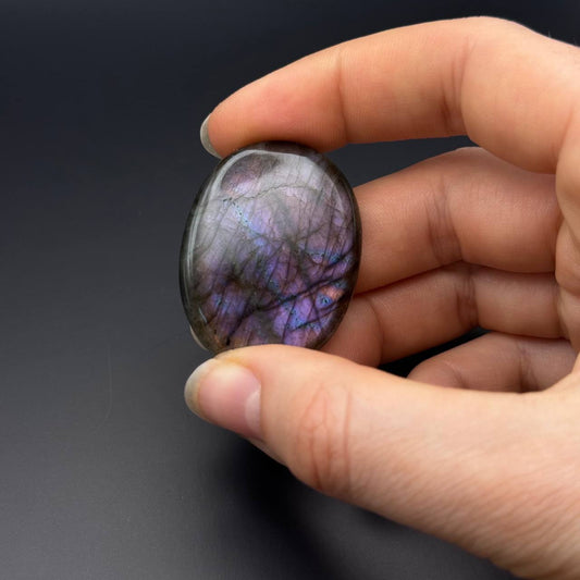 Lila Labradorit Cabochon ~ 34A