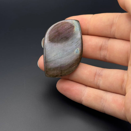 Lila Labradorit Cabochon ~ 34B