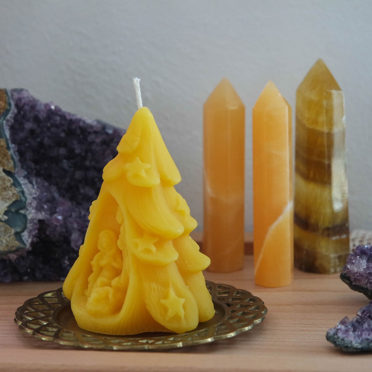 Krippe im Tannenbaum Bienenwachskerze