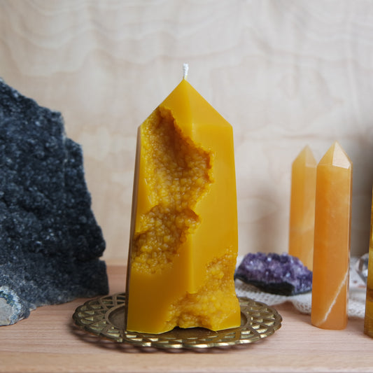 Dunklere Kristall Druzy Bienenwachskerze
