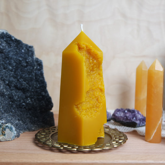 Dunklere Kristall Druzy Bienenwachskerze