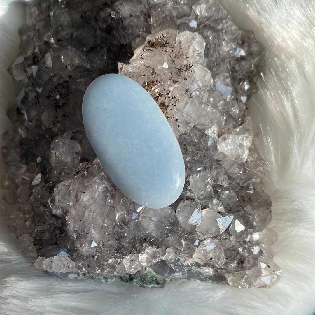 Angelit Cabochon ~009