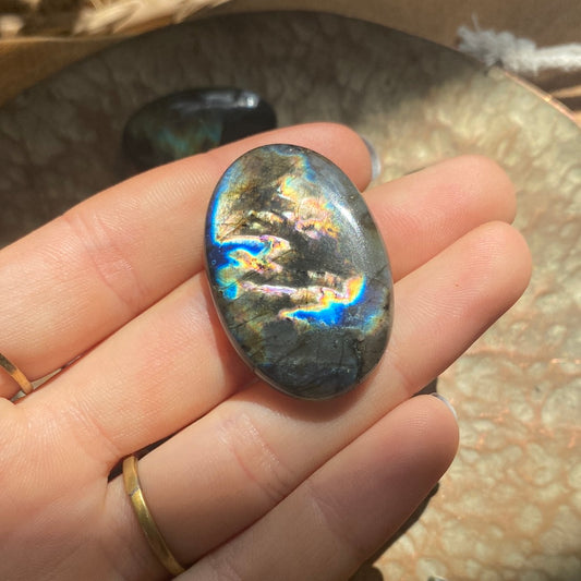 Spektrolit Labradorit Cabochon