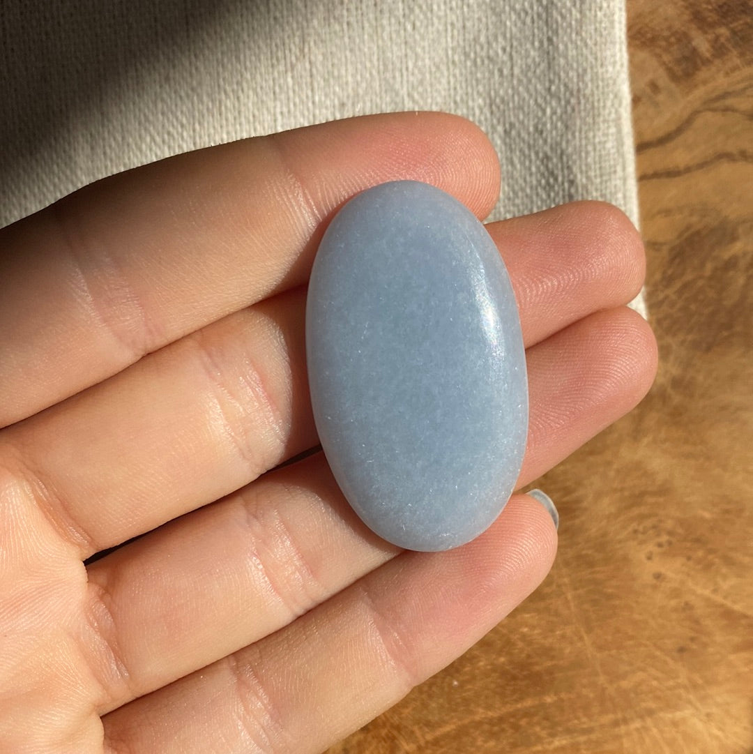Angelit Cabochon 013