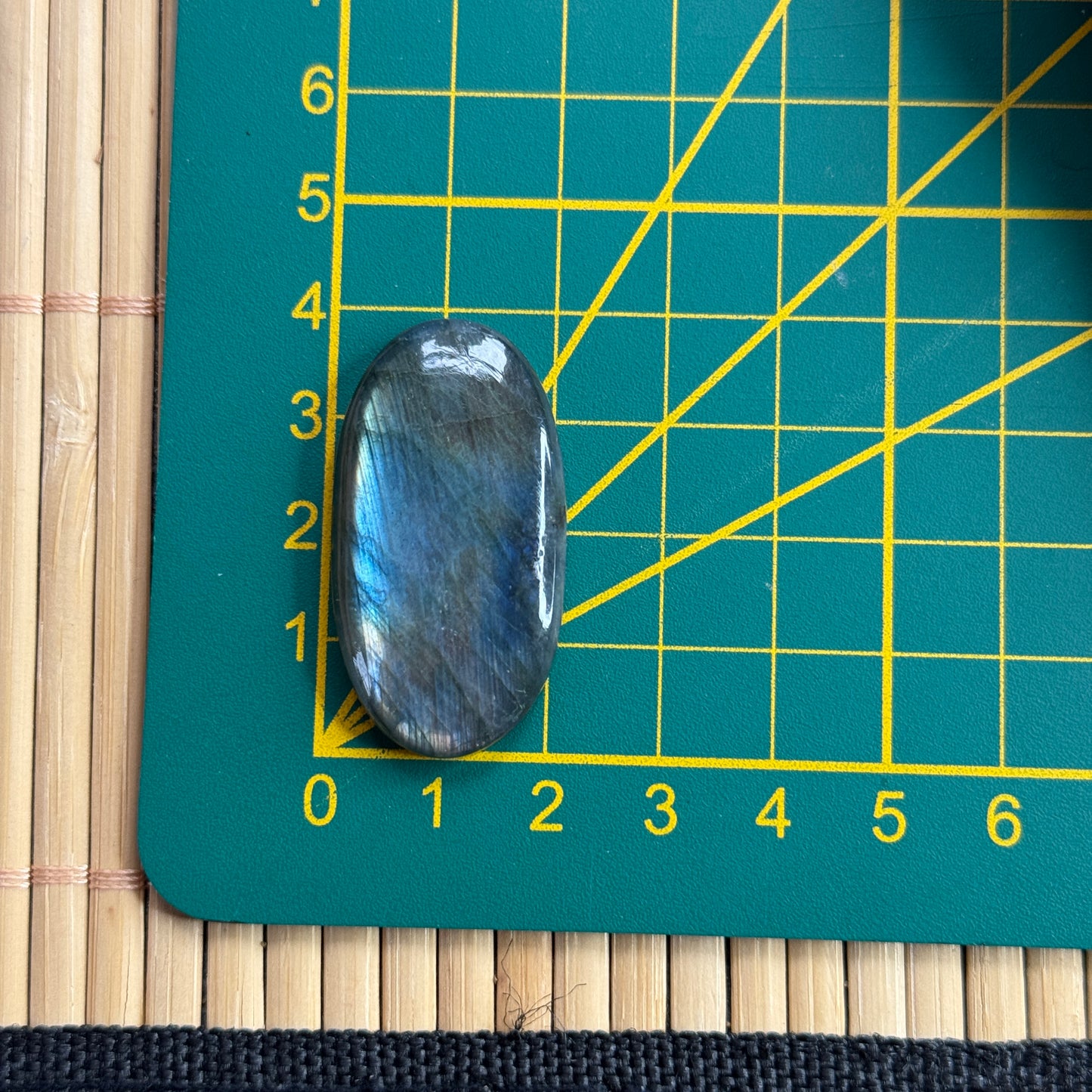 Labradorit Cabochon ~ 6FC