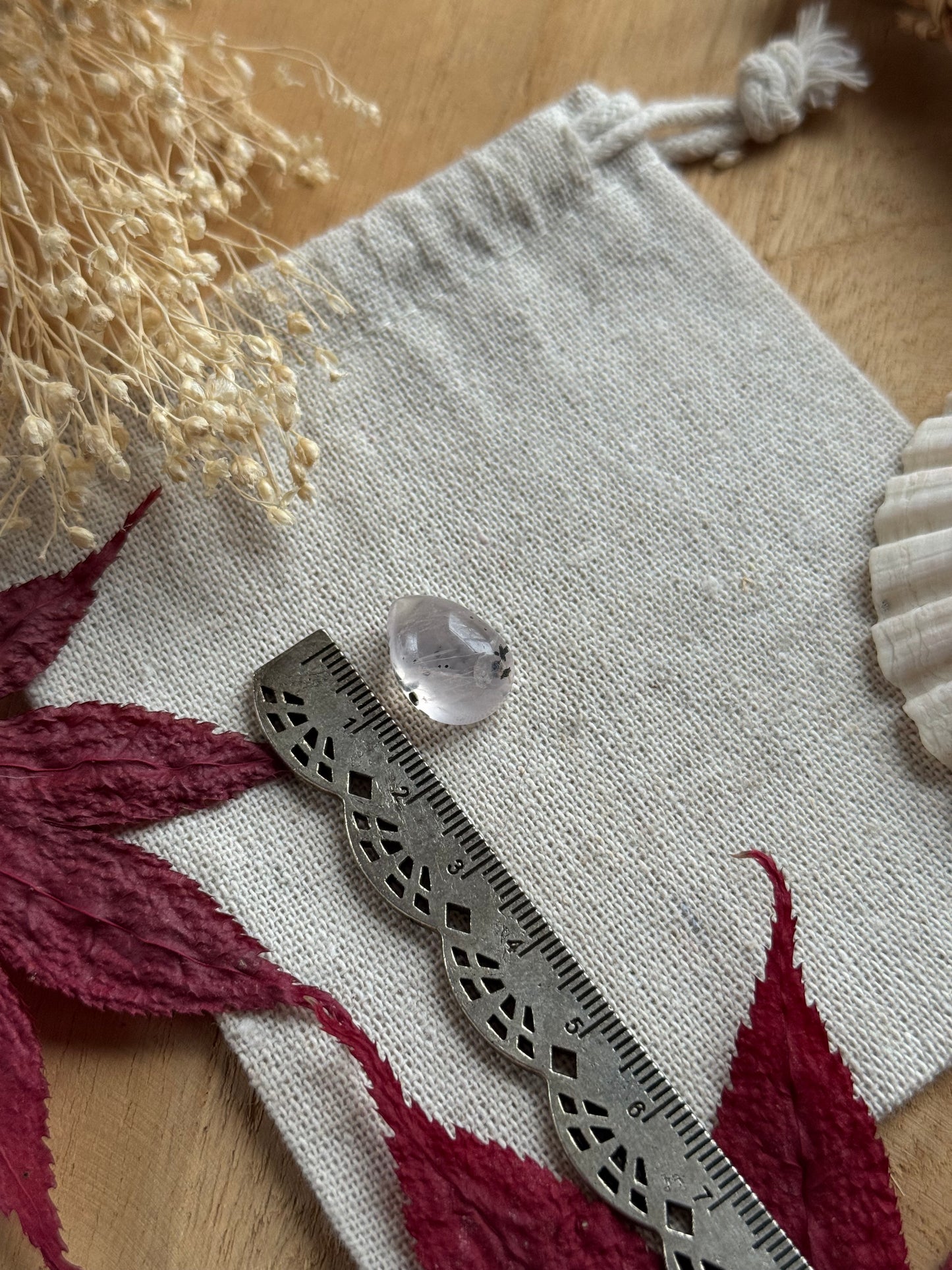 Saponit in Quarz/ Drachenfruchtquarz Cabochon ~ DA39