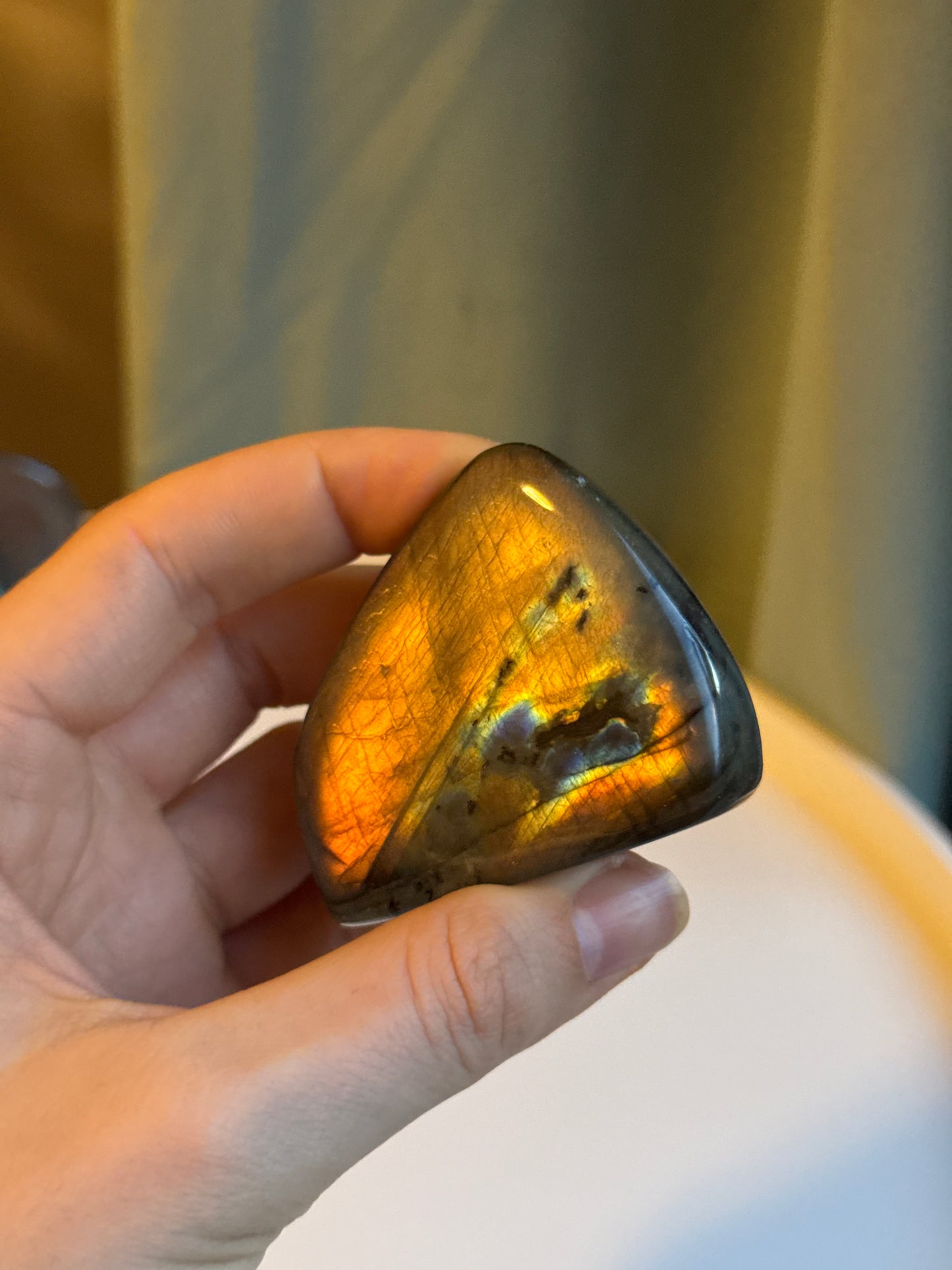 Labradorit freiform ~ H25