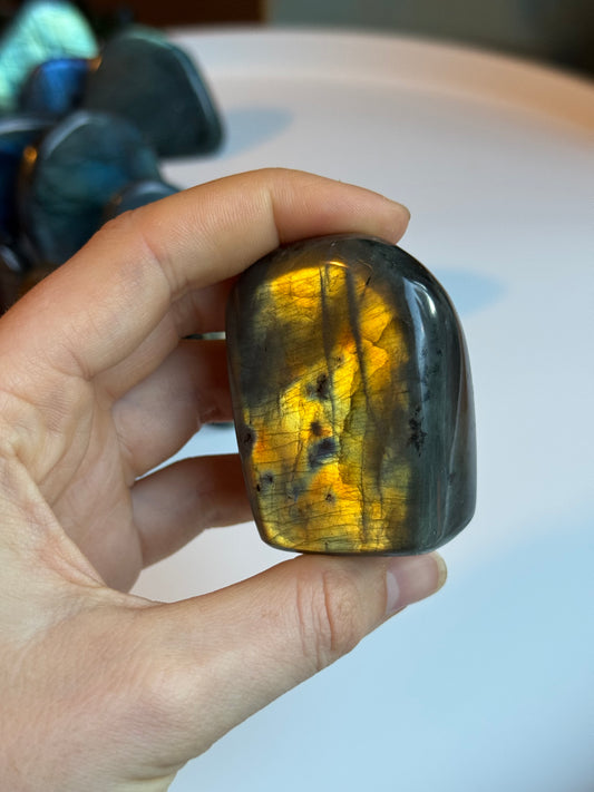 Labradorit freiform ~ G31