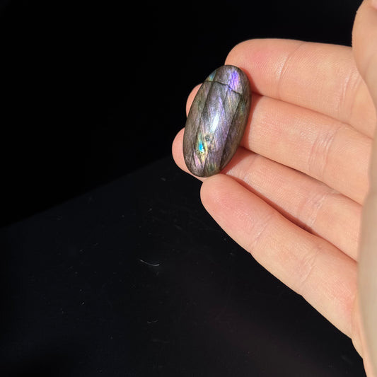 Lila Labradorit Cabochon ~ 14ZV