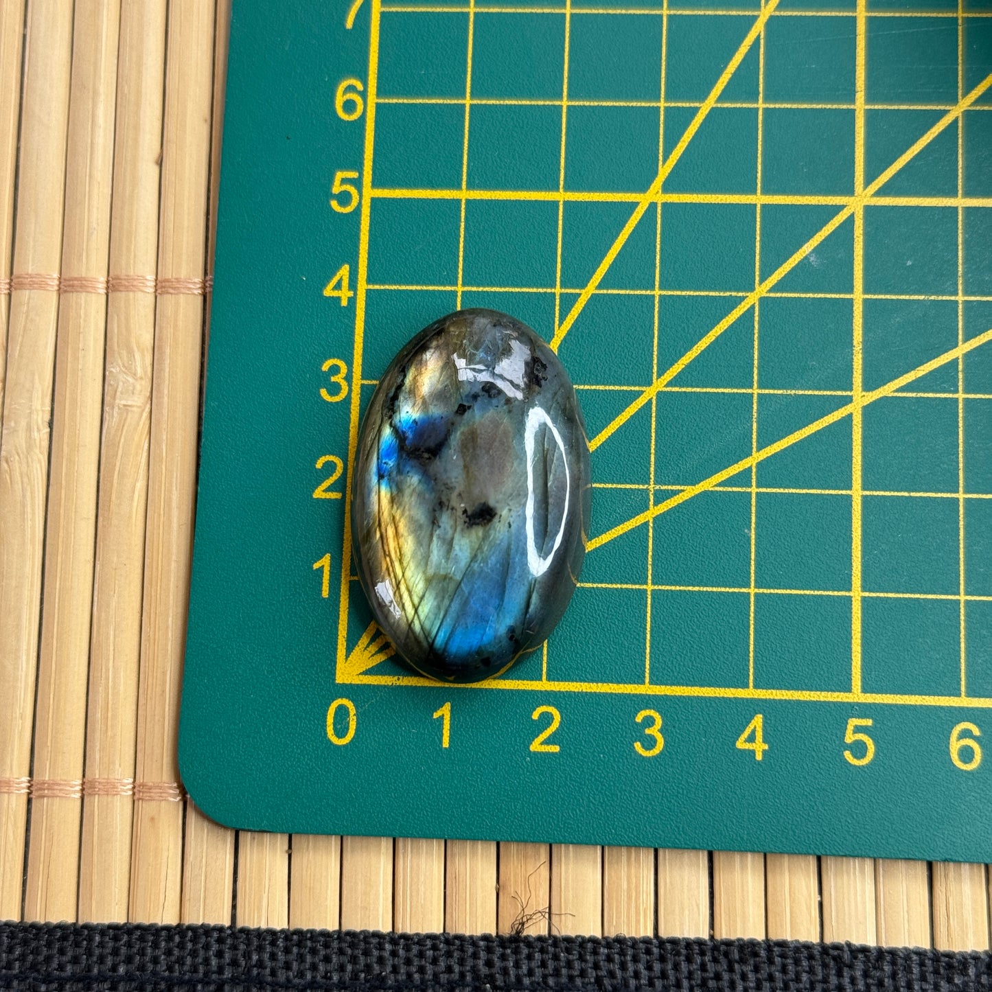 Labradorit Cabochon ~ 9FM