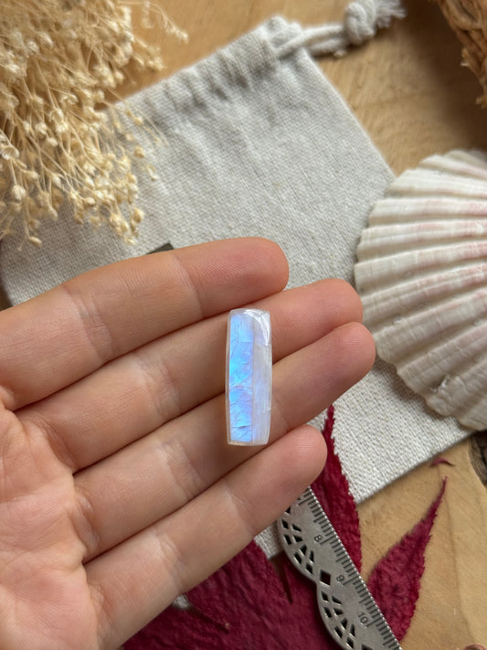 Regenbogen Mondstein /Weißer Labradorit Cabochon ~ 9CH